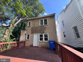 215 N 9TH Street, Darby PA 19023