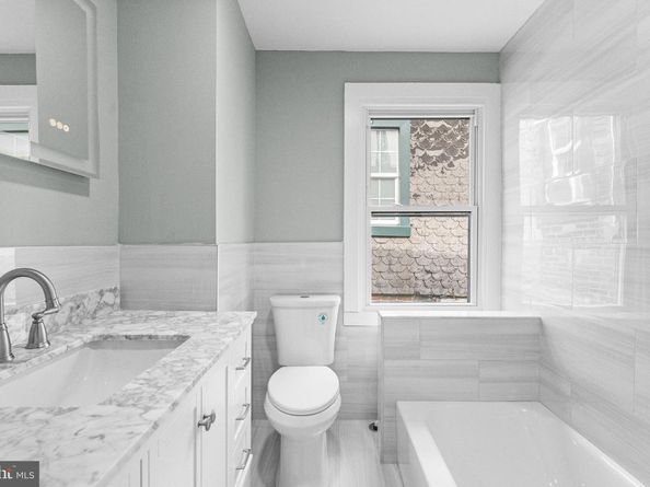 107 Kingsley Street, Philadelphia PA 19127