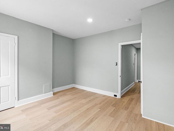107 Kingsley Street, Philadelphia PA 19127