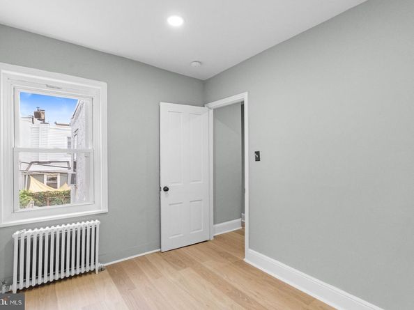 107 Kingsley Street, Philadelphia PA 19127