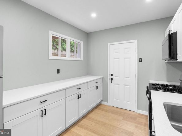 107 Kingsley Street, Philadelphia PA 19127