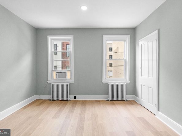 107 Kingsley Street, Philadelphia PA 19127
