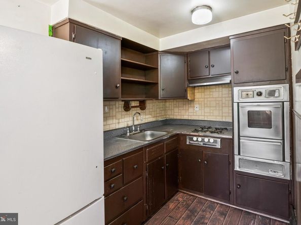631 Tribet Place, Colwyn PA 19023