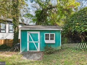 6381 Lakewood Drive, Falls Church VA 22041