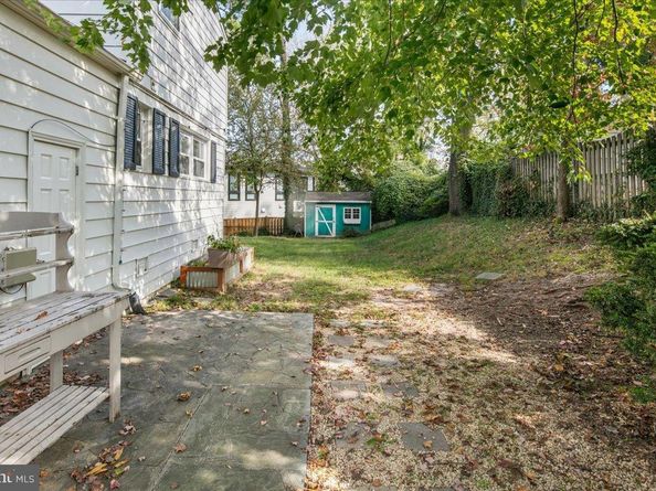 6381 Lakewood Drive, Falls Church VA 22041