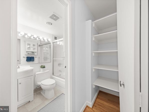 1260 21st Street NW 107, Washington DC 20036