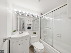 1260 21st Street NW 107, Washington DC 20036