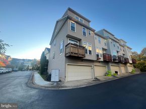 954 Harrison Circle, Alexandria VA 22304