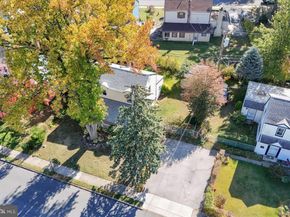 722 Thorndale Road, Aldan PA 19018