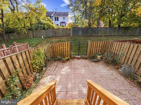 8027 Tyson Oaks Circle, Vienna VA 22182