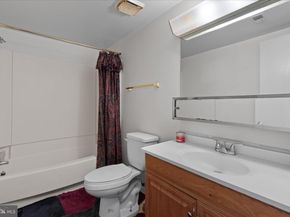 3166 Berry Road NE 27, Washington DC 20018