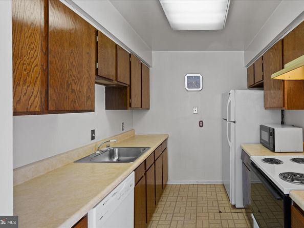 3166 Berry Road NE 27, Washington DC 20018