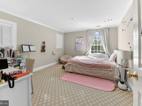 5765 Valley Stream Drive, Doylestown PA 18902