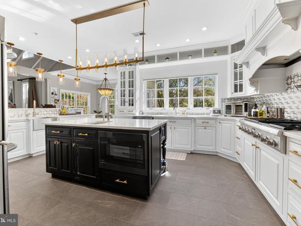 5765 Valley Stream Drive, Doylestown PA 18902