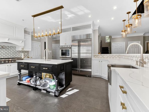5765 Valley Stream Drive, Doylestown PA 18902