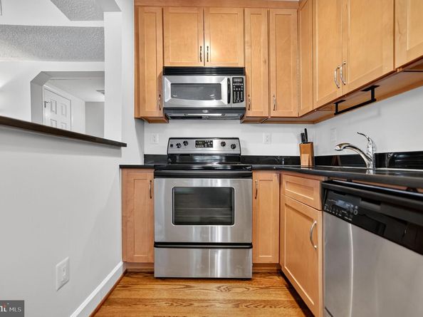 500 N Bashford Lane 3321, Alexandria VA 22314