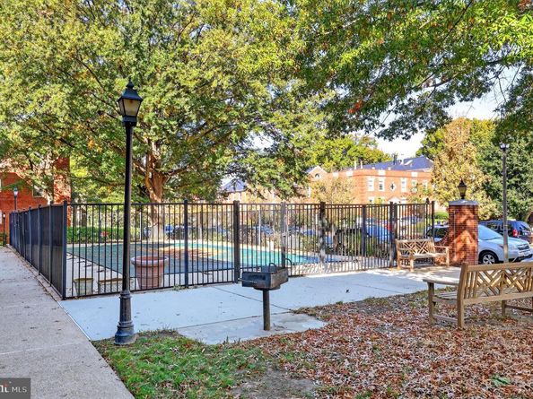 500 N Bashford Lane 3321, Alexandria VA 22314