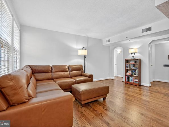 500 N Bashford Lane 3321, Alexandria VA 22314