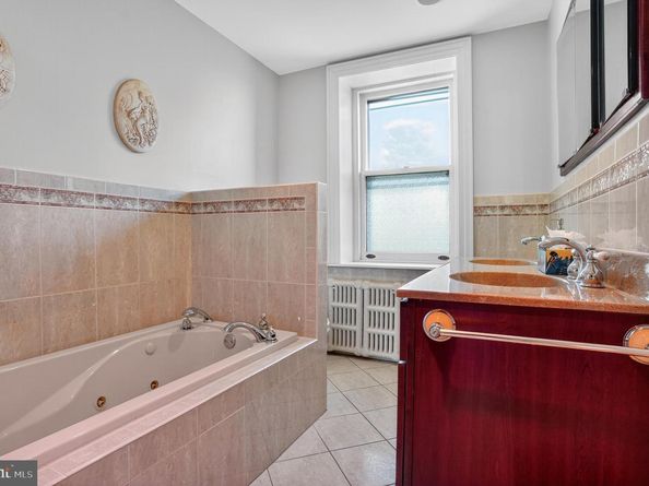 580 Wigard Avenue, Philadelphia PA 19128