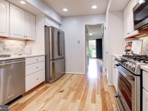 2131 Robin Way Court, Vienna VA 22182