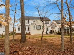 47425 River Crest Street, Sterling VA 20165