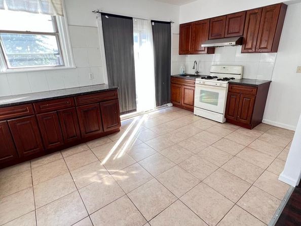 7243 Glenloch Street, Philadelphia PA 19135