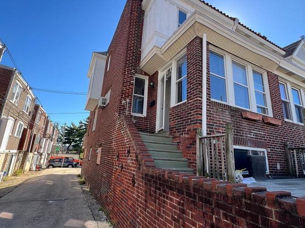7243 Glenloch Street, Philadelphia PA 19135
