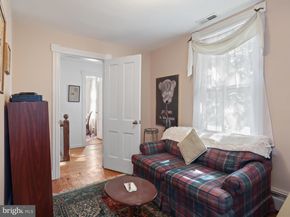 910 Locust Street, Herndon VA 20170