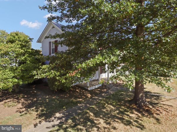 910 Locust Street, Herndon VA 20170