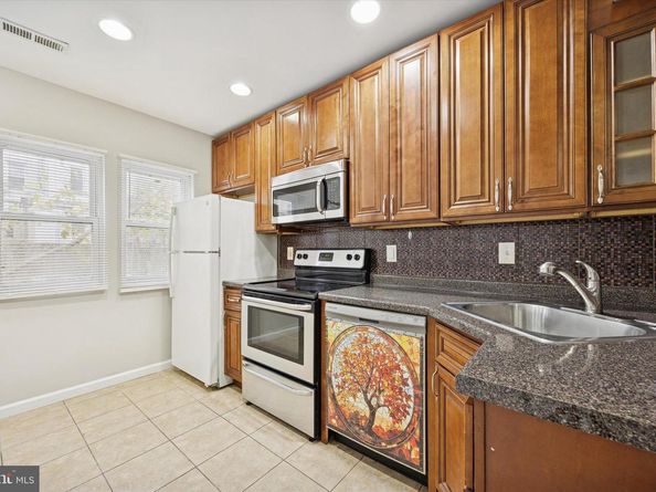 3847 Melon Street, Philadelphia PA 19104