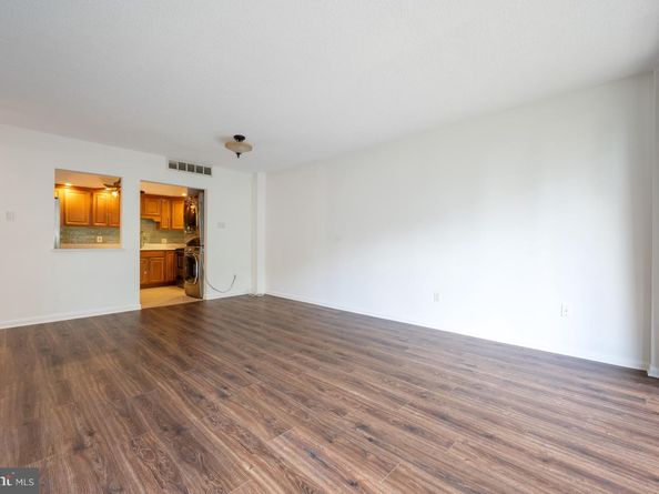 6301 Stevenson Avenue 806, Alexandria VA 22304