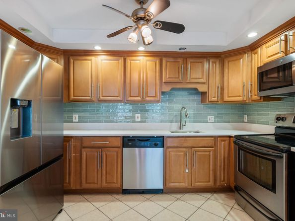 6301 Stevenson Avenue 806, Alexandria VA 22304