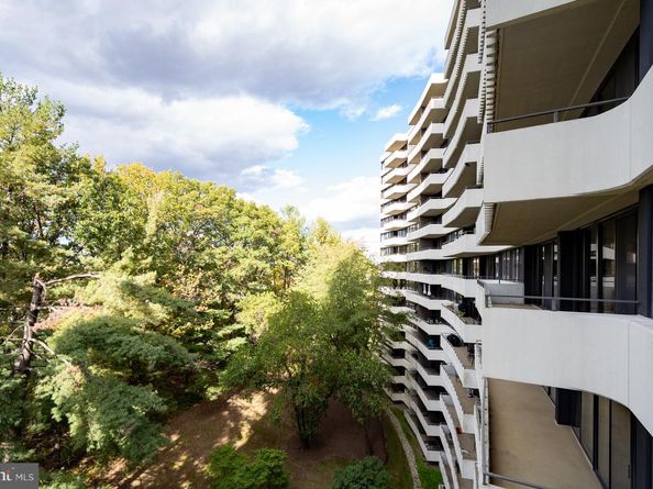 6301 Stevenson Avenue 806, Alexandria VA 22304