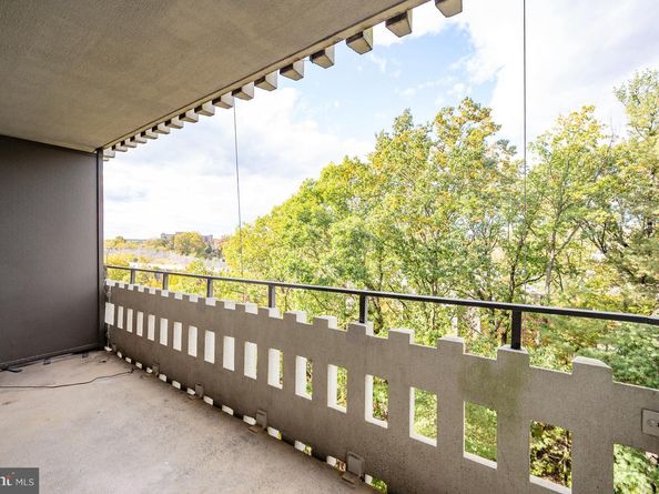 6301 Stevenson Avenue 806, Alexandria VA 22304