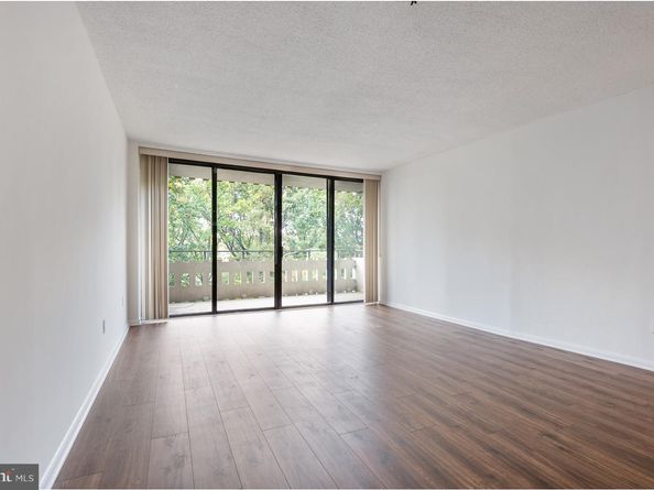 6301 Stevenson Avenue 806, Alexandria VA 22304