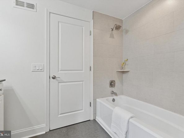 906 S 12TH Street, Philadelphia PA 19147