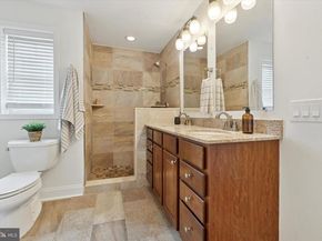 906 S 12TH Street, Philadelphia PA 19147