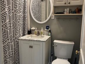 414 Seward Square SE 104, Washington DC 20003