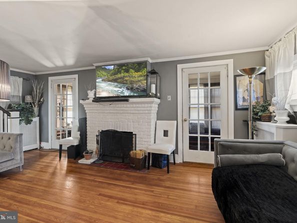 1240 Angora Drive, Yeadon PA 19050