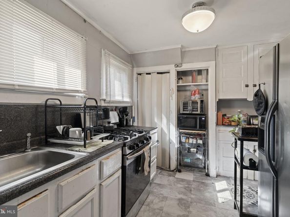 1240 Angora Drive, Yeadon PA 19050