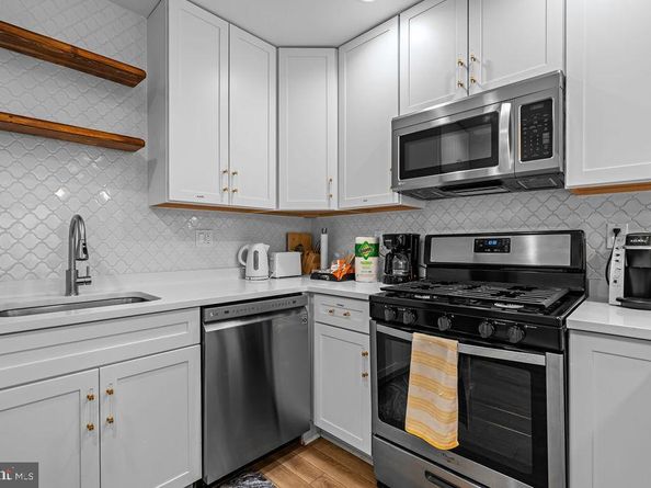 31 W Reed Avenue, Alexandria VA 22305