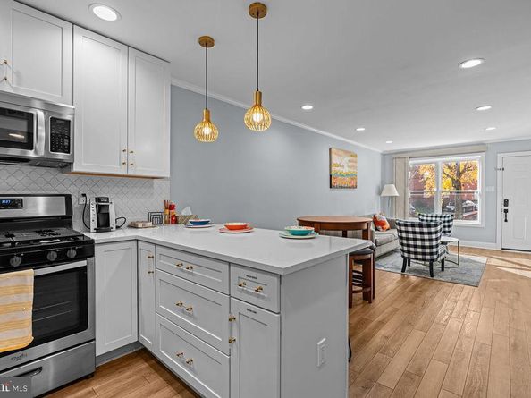 31 W Reed Avenue, Alexandria VA 22305