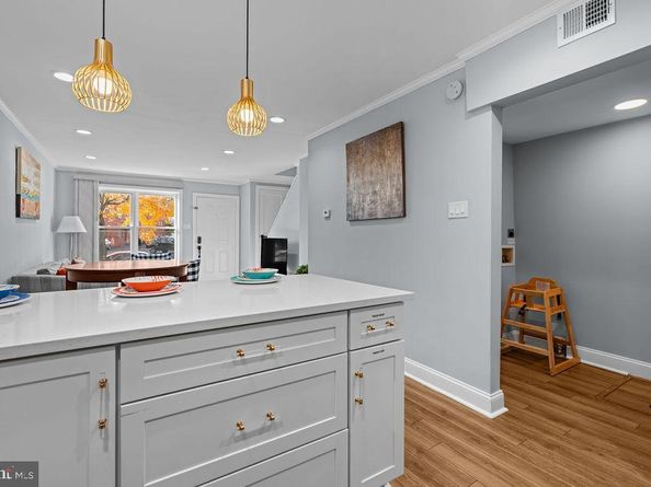 31 W Reed Avenue, Alexandria VA 22305