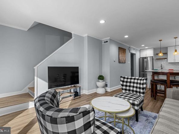 31 W Reed Avenue, Alexandria VA 22305