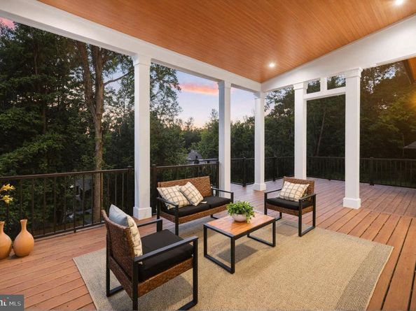 1052 Balls Hill Road, Mclean VA 22101