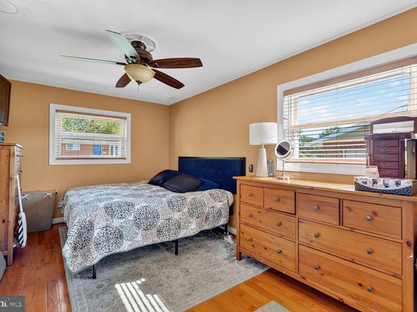 260 45TH Street NE, Washington DC 20019