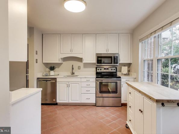 7836 Snead Lane, Falls Church VA 22043