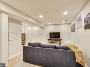 7836 Snead Lane, Falls Church VA 22043