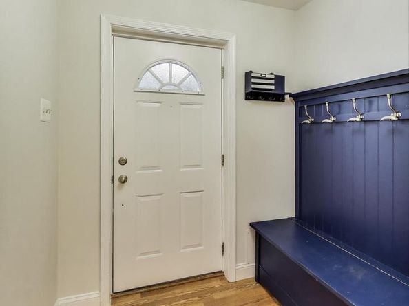 7836 Snead Lane, Falls Church VA 22043