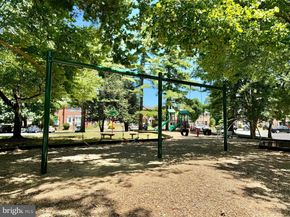 7836 Snead Lane, Falls Church VA 22043